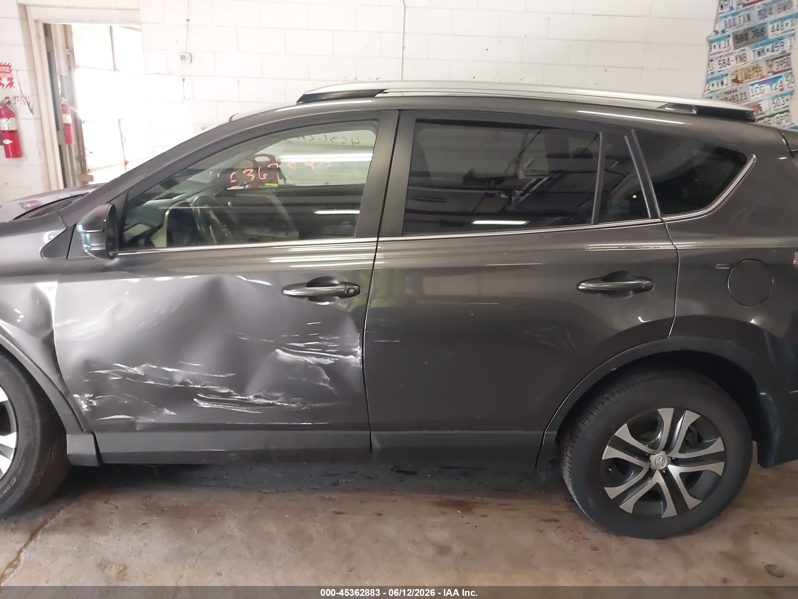 2017 TOYOTA RAV4 LE