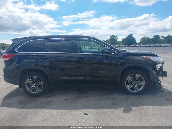 2018 TOYOTA HIGHLANDER SE