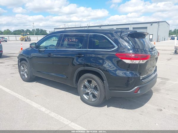2018 TOYOTA HIGHLANDER SE