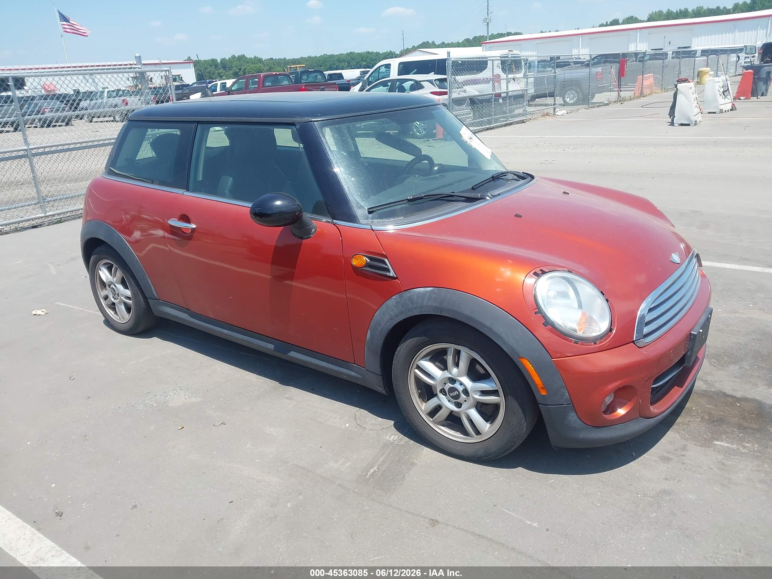 2013 MINI HARDTOP COOPER
