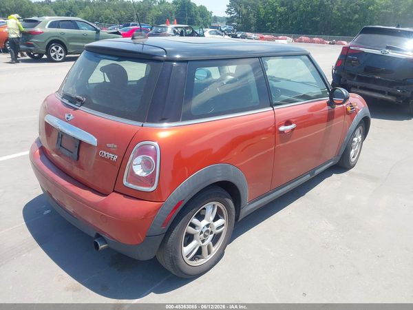 2013 MINI HARDTOP COOPER
