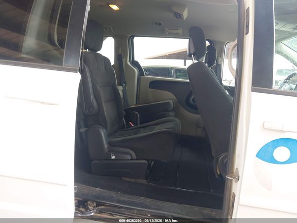2016 DODGE GRAND CARAVAN SXT — I8