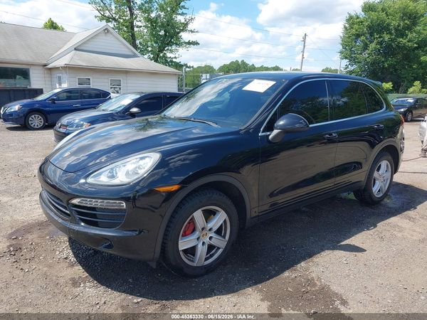 2012 PORSCHE CAYENNE