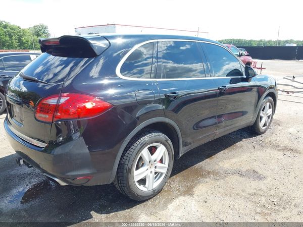 2012 PORSCHE CAYENNE