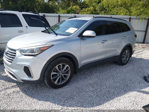 2018 HYUNDAI SANTA FE SE