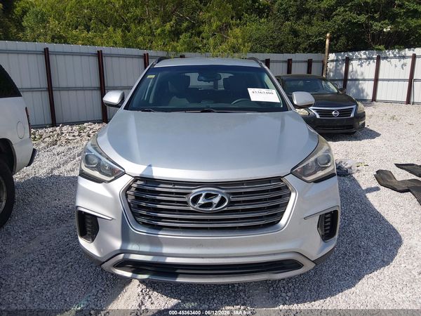 2018 HYUNDAI SANTA FE SE