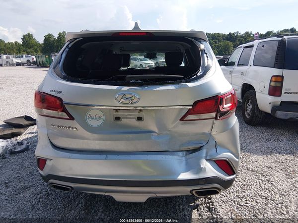 2018 HYUNDAI SANTA FE SE