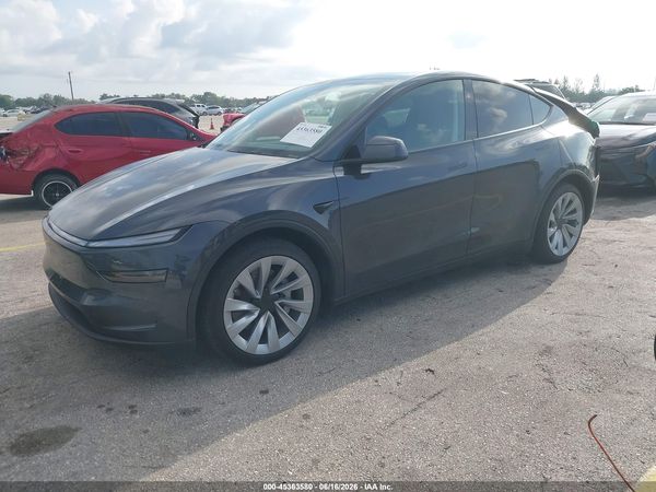 2026 TESLA MODEL Y