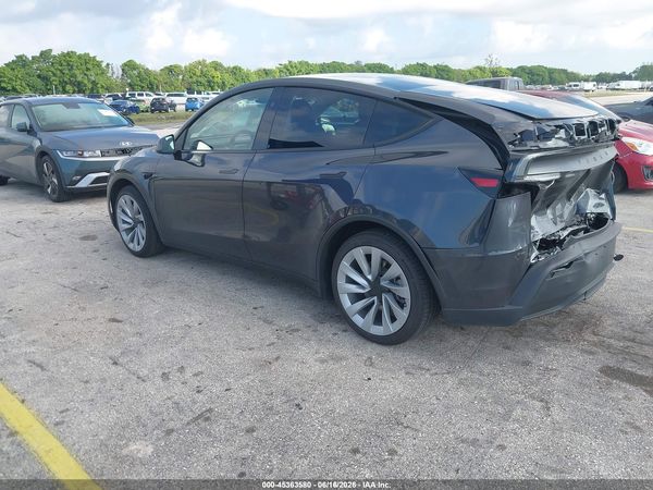 2026 TESLA MODEL Y