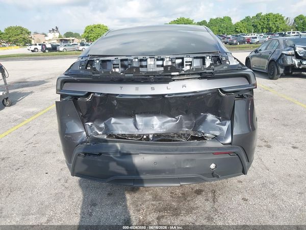 2026 TESLA MODEL Y