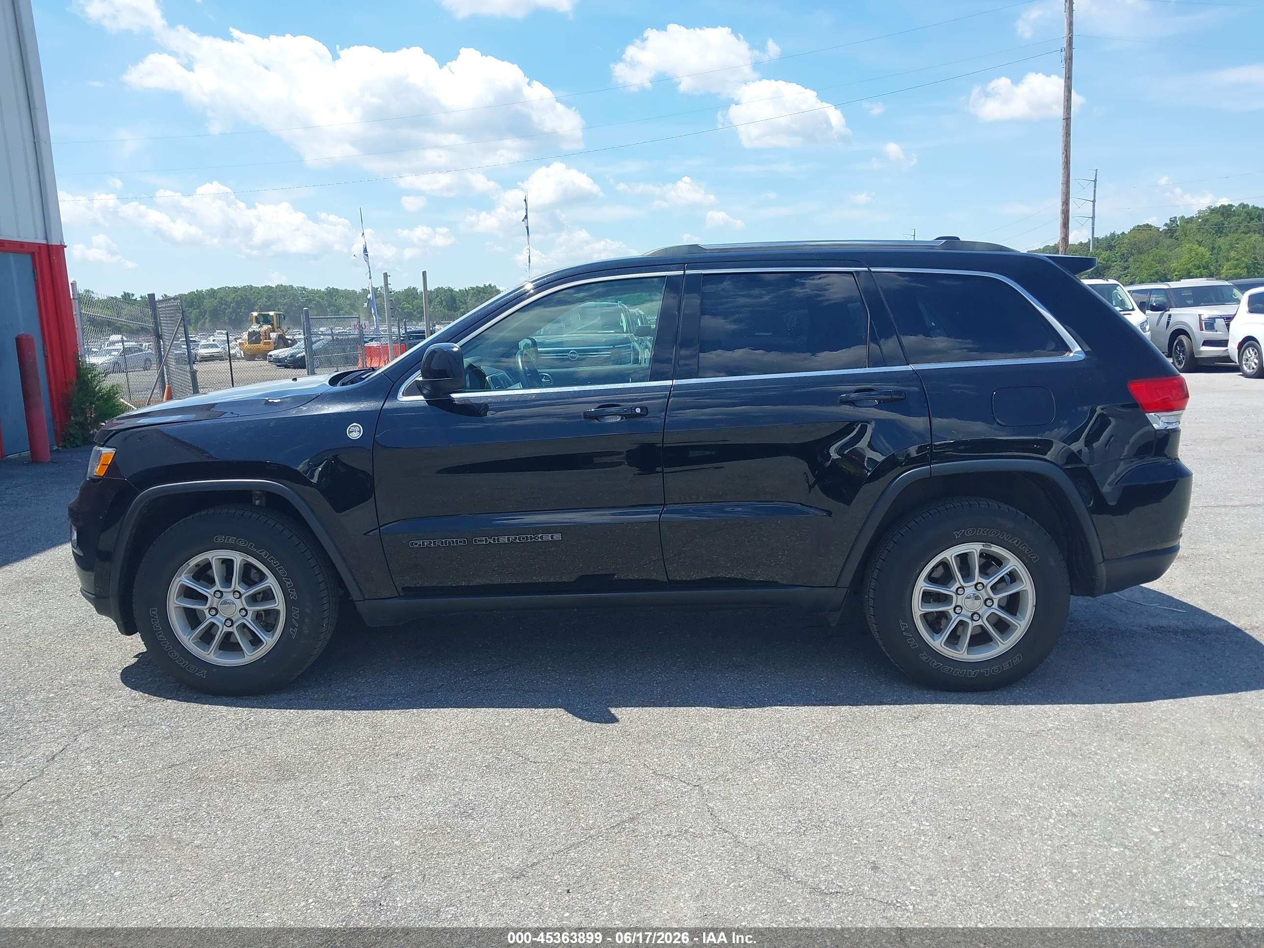 2019 JEEP GRAND CHEROKEE LAREDO E 4X4
