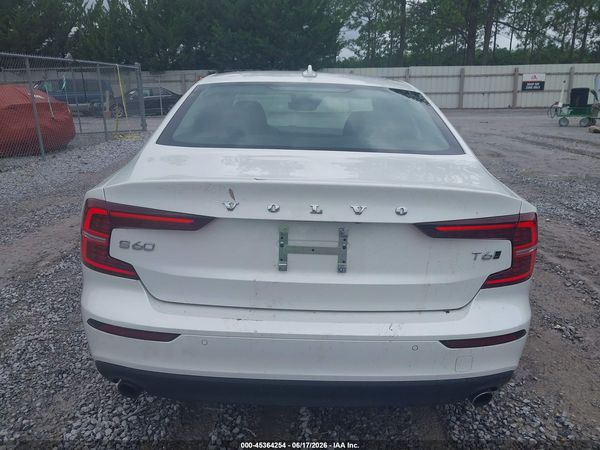 2020 VOLVO S60 T6 MOMENTUM