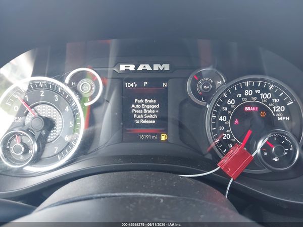 2025 RAM 1500 TRADESMAN  4X4 6'4 BOX