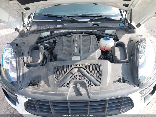 2015 PORSCHE MACAN S