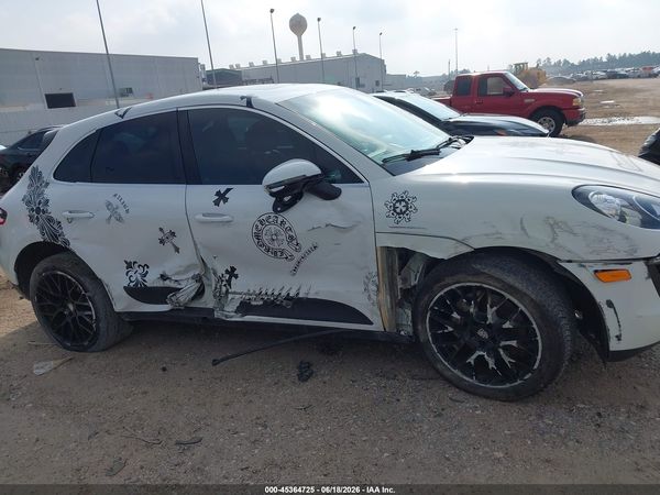 2015 PORSCHE MACAN S