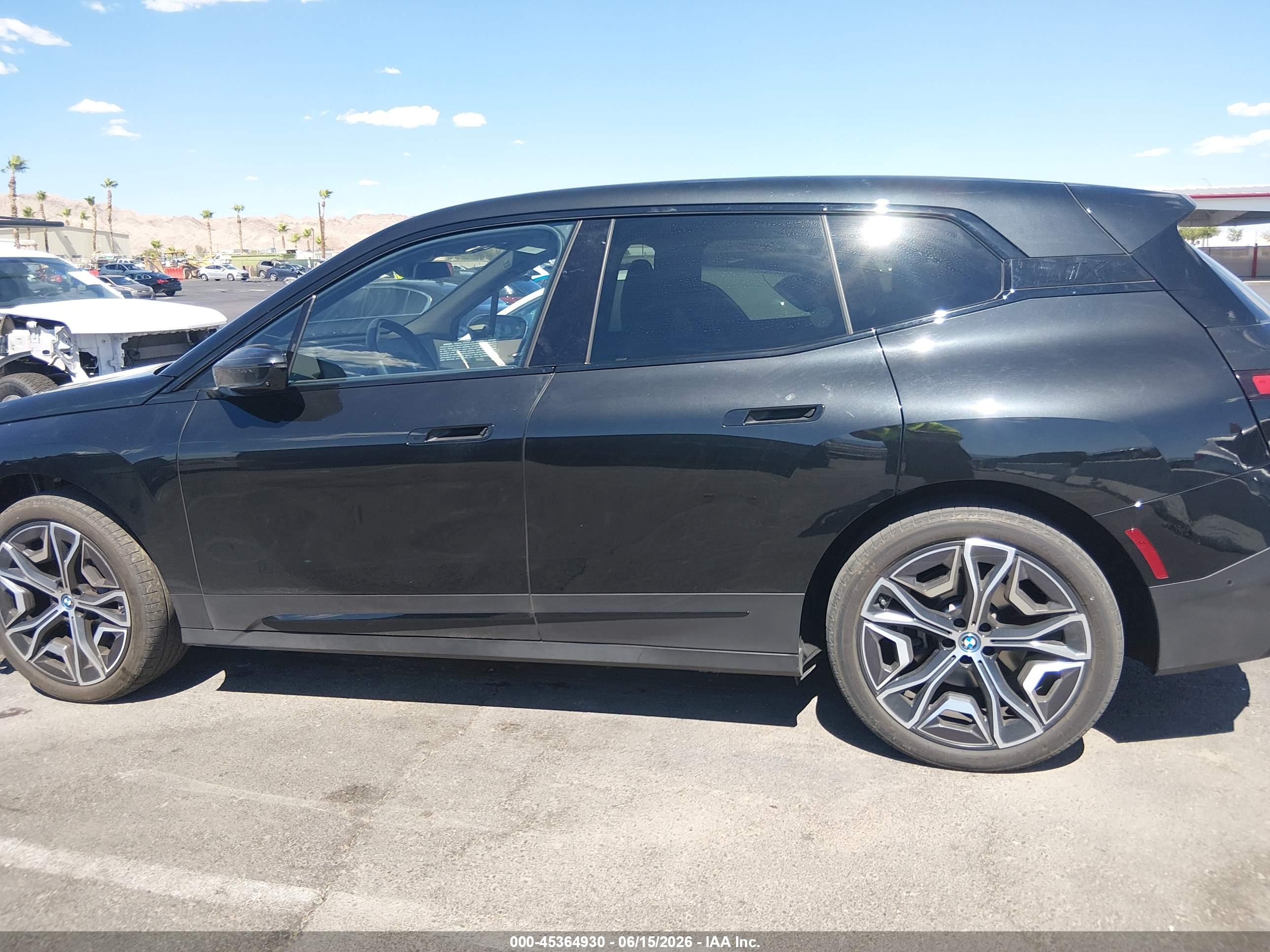 2025 BMW IX XDRIVE50