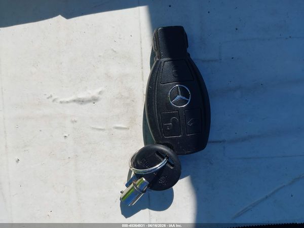 2017 MERCEDES-BENZ METRIS