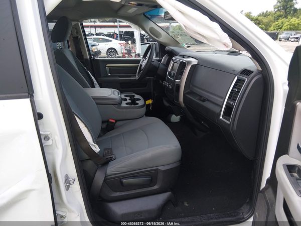 2019 RAM 1500 CLASSIC SLT  4X2 6'4 BOX