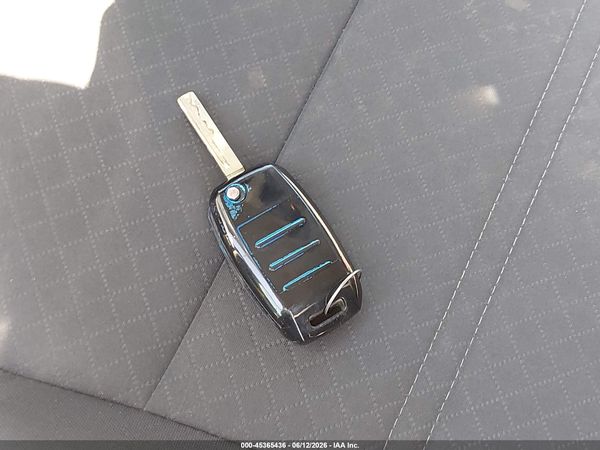 2016 KIA SORENTO 2.4L LX