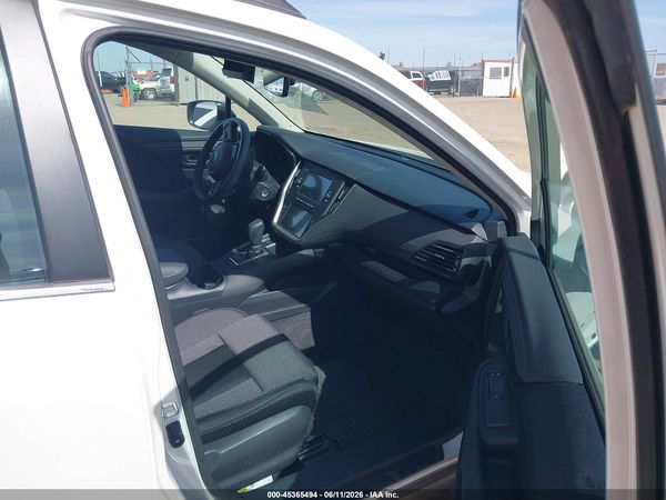 2025 SUBARU OUTBACK Base