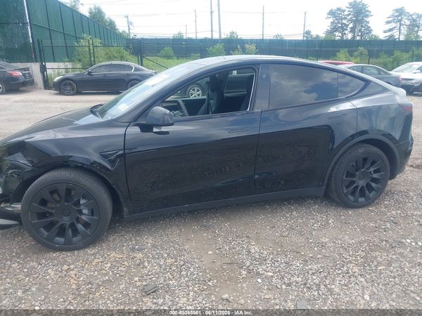 2024 TESLA MODEL Y