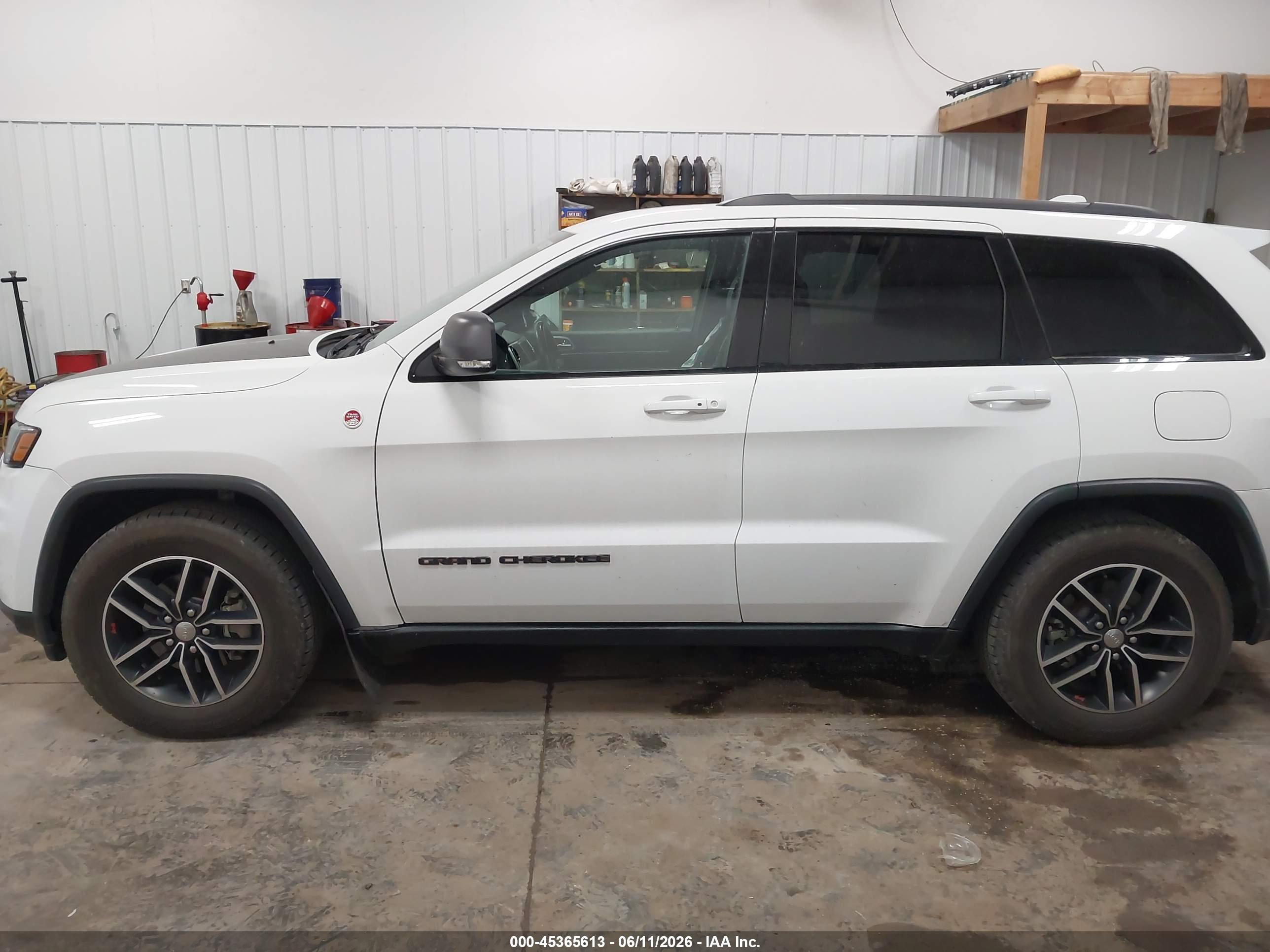 2017 JEEP GRAND CHEROKEE TRAILHAWK 4X4
