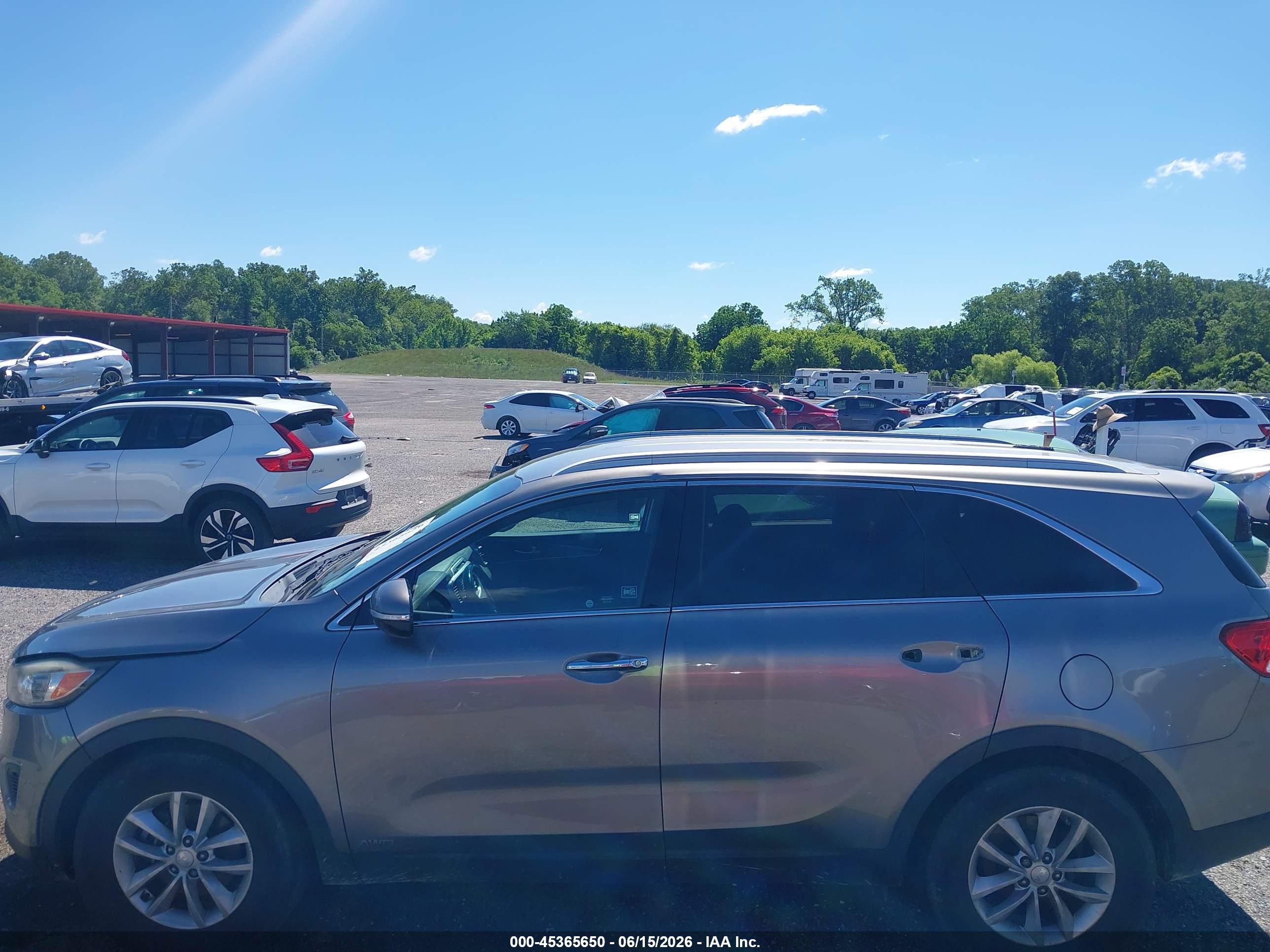 2016 KIA SORENTO 2.4L LX