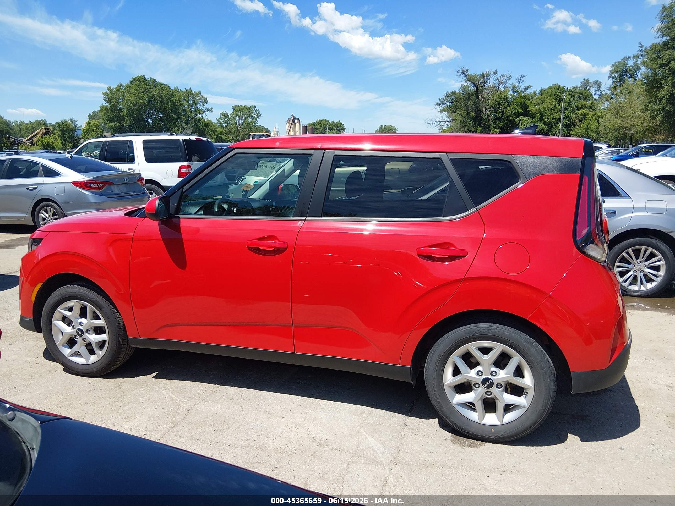2024 KIA SOUL LX