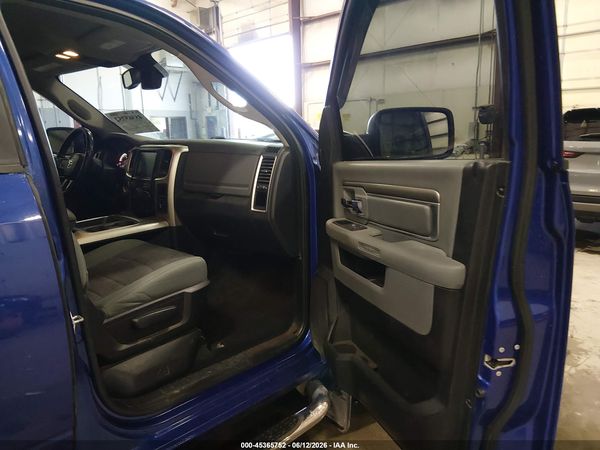 2016 RAM 1500 SLT