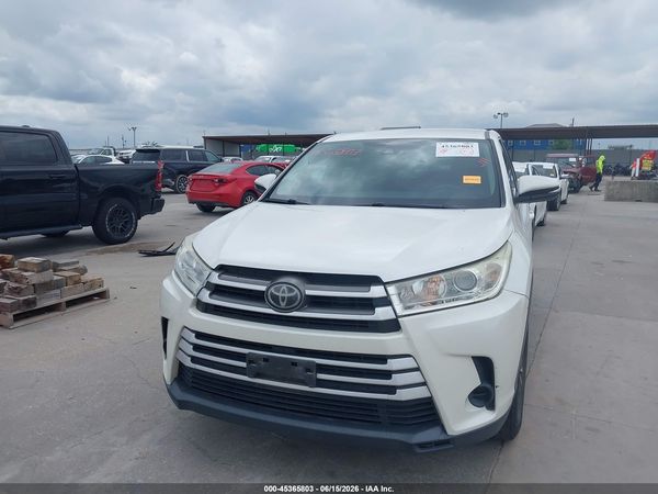 2017 TOYOTA HIGHLANDER LE