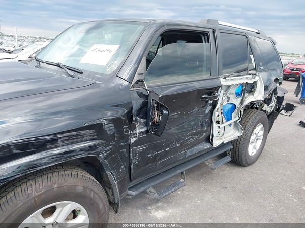 2022 TOYOTA 4RUNNER SR5 PREMIUM