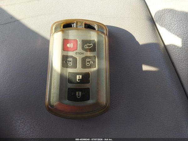 2013 TOYOTA SIENNA XLE/LIMITED
