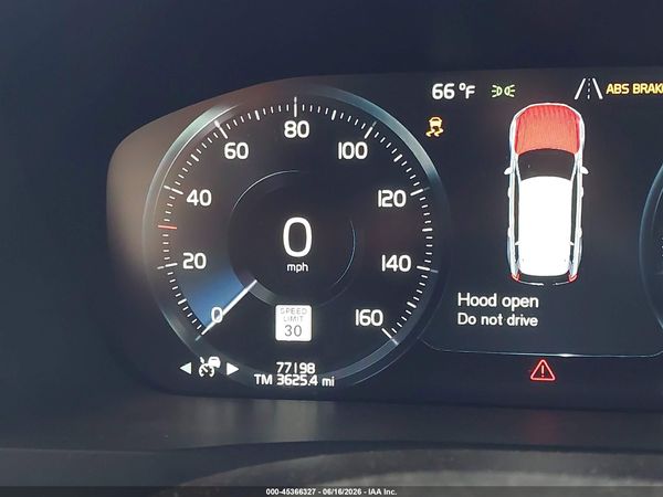 2018 VOLVO XC90 T6 MOMENTUM