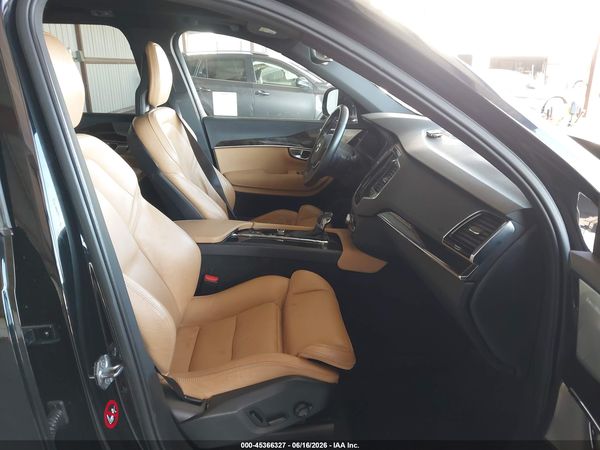 2018 VOLVO XC90 T6 MOMENTUM