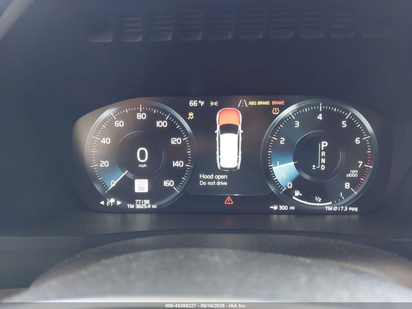 2018 VOLVO XC90 T6 MOMENTUM