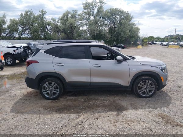 2021 KIA SELTOS S