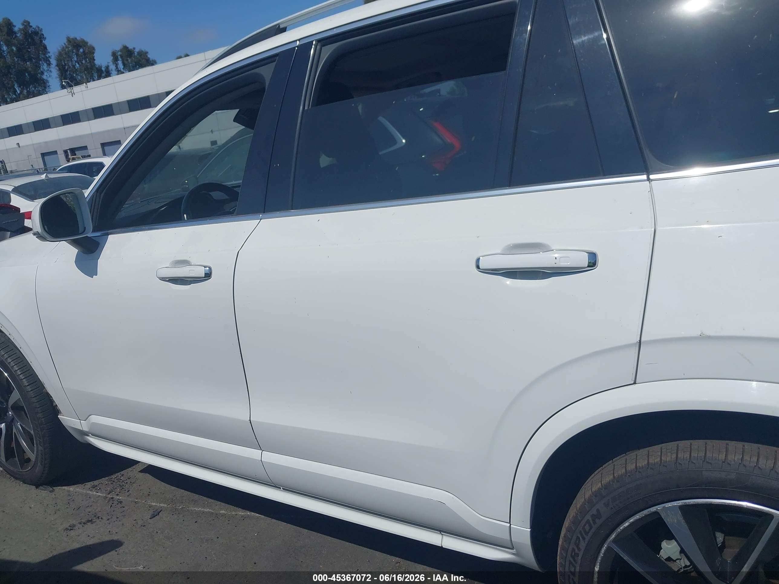 2019 VOLVO XC90 T6 MOMENTUM