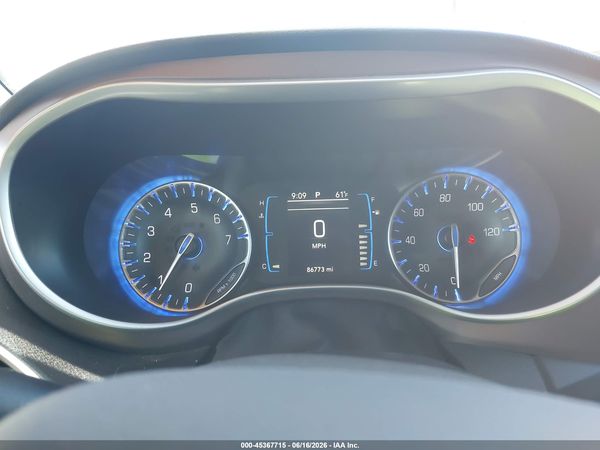 2017 CHRYSLER PACIFICA LX — I7