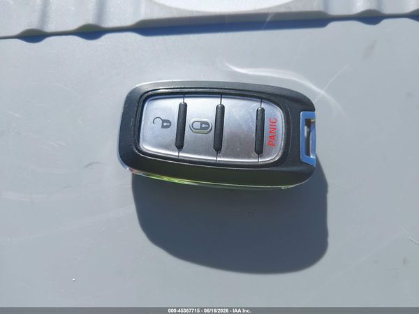 2017 CHRYSLER PACIFICA LX — I11