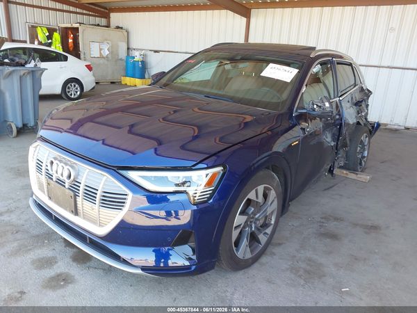 2022 AUDI E-TRON PREMIUM QUATTRO