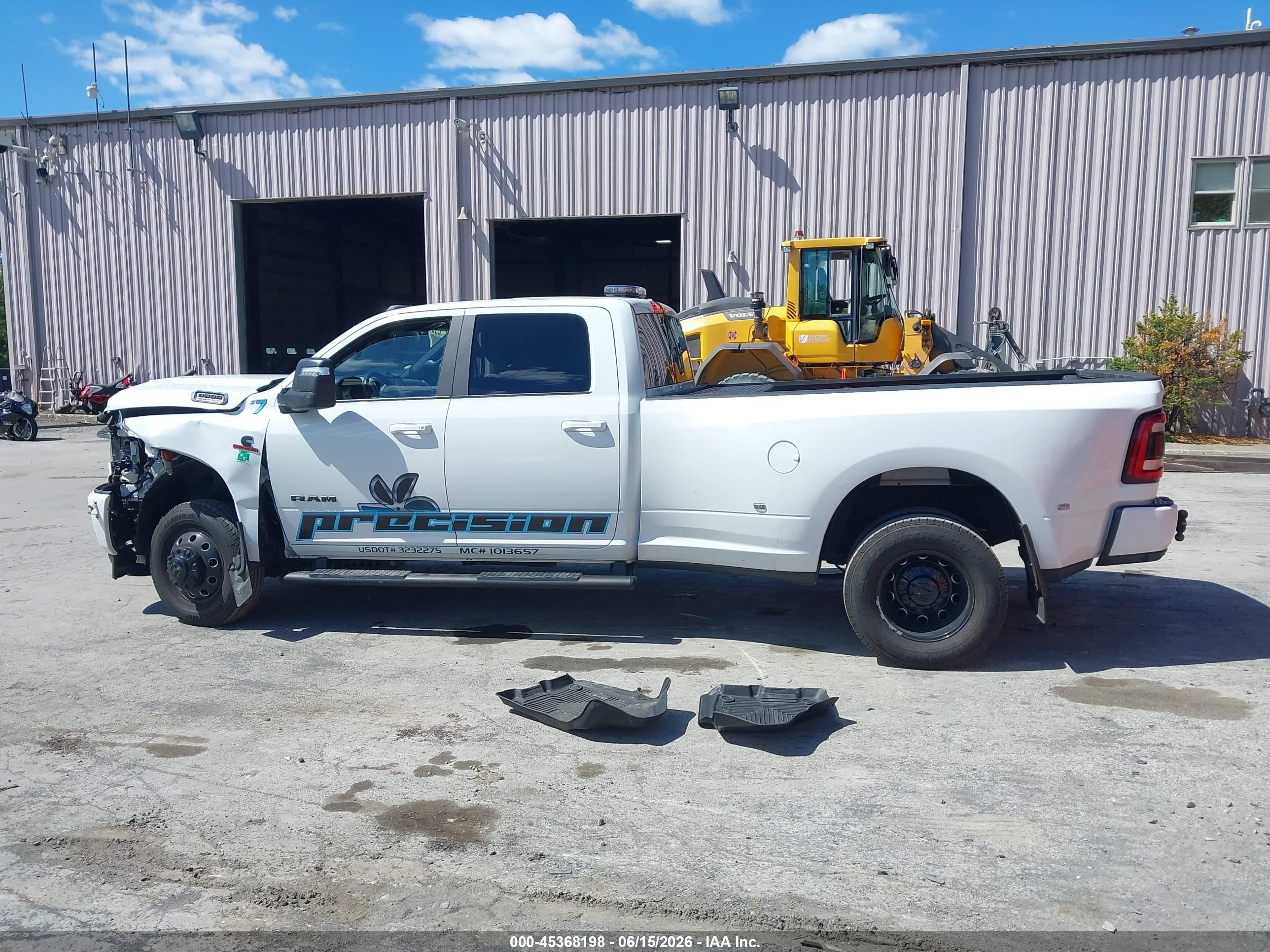 2024 RAM 3500 BIG HORN  4X4 8' BOX