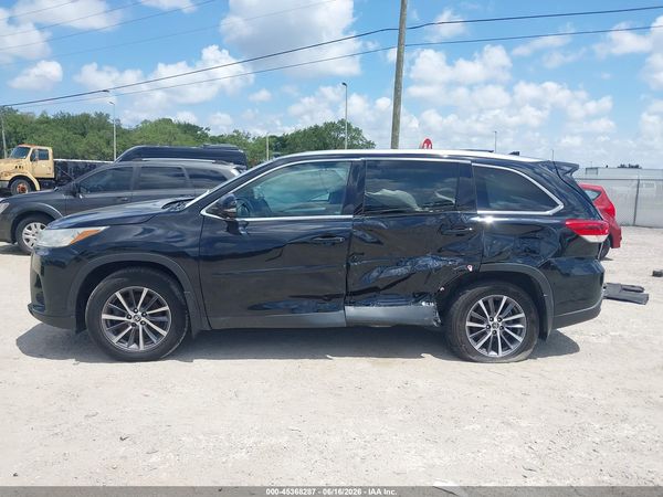 2019 TOYOTA HIGHLANDER XLE