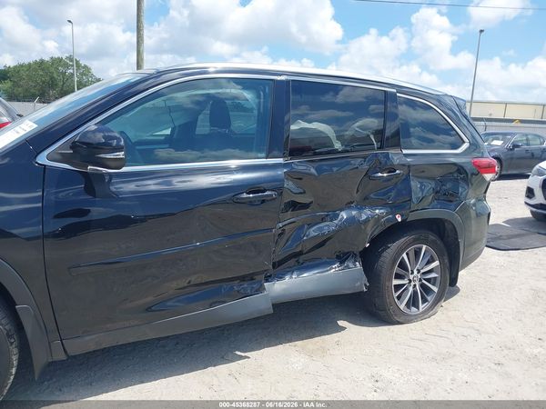 2019 TOYOTA HIGHLANDER XLE