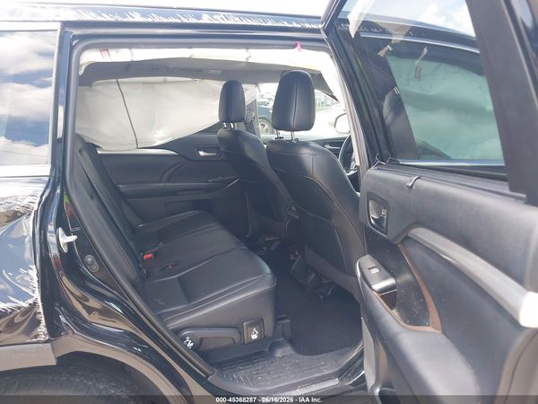2019 TOYOTA HIGHLANDER XLE