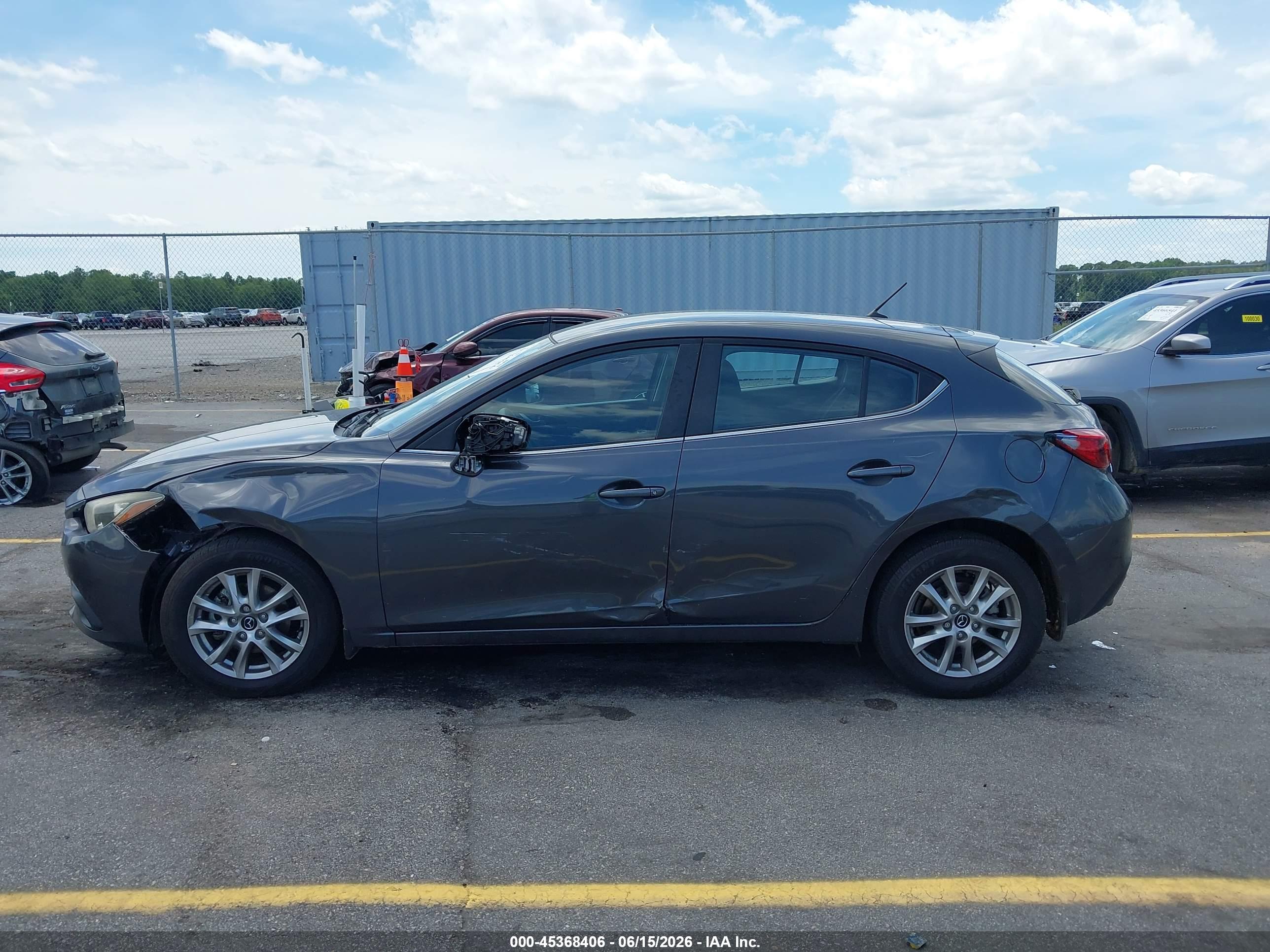 2016 MAZDA MAZDA3 I SPORT