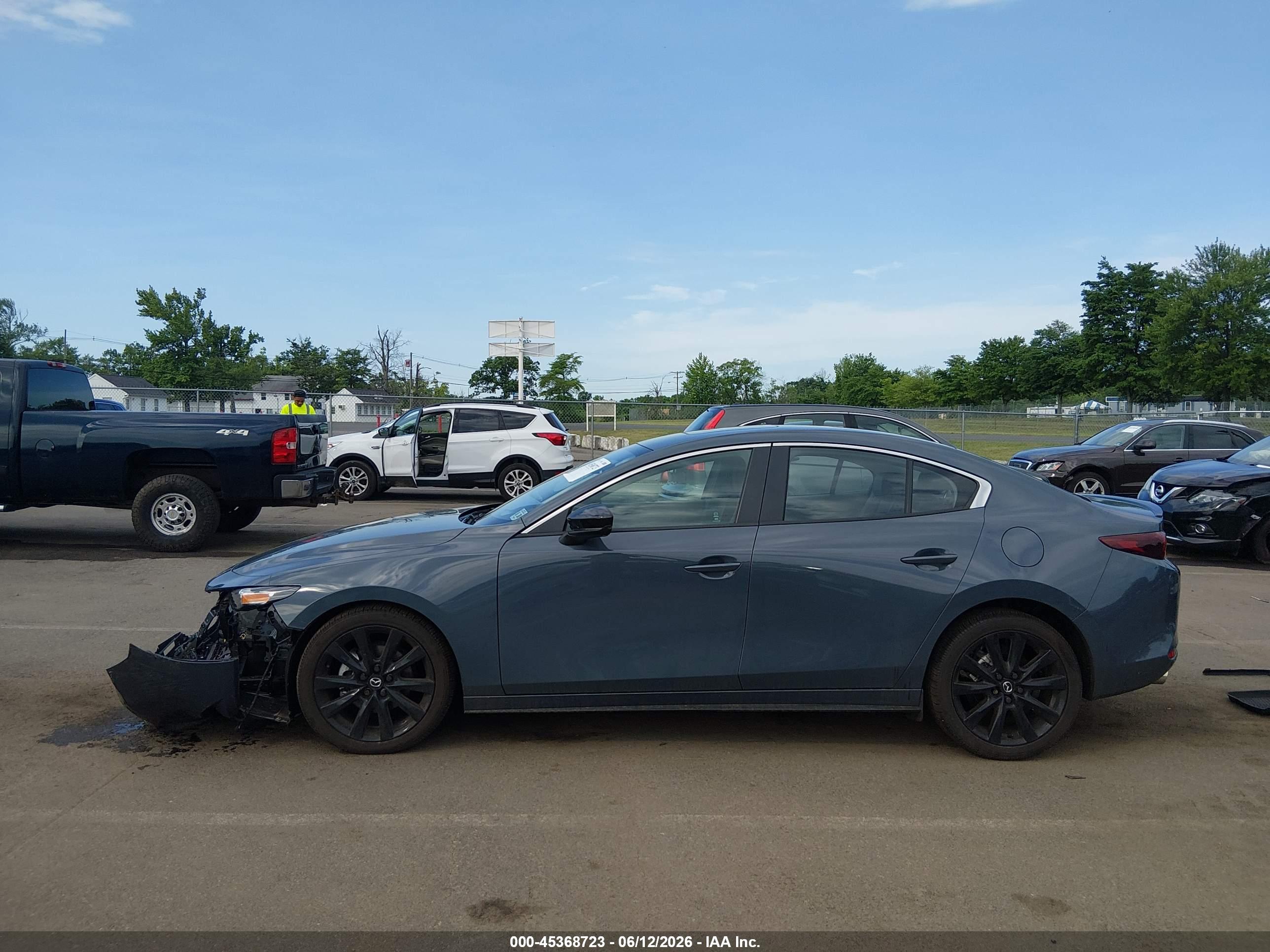2025 MAZDA MAZDA3 2.5 S CARBON EDITION