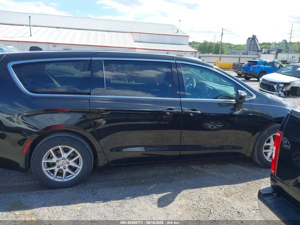 2024 CHRYSLER VOYAGER LX