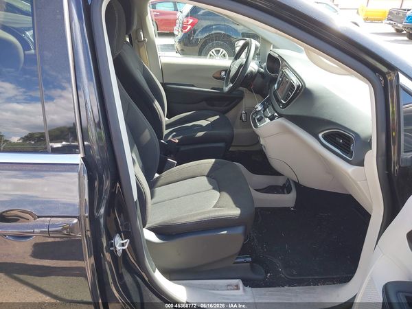 2024 CHRYSLER VOYAGER LX
