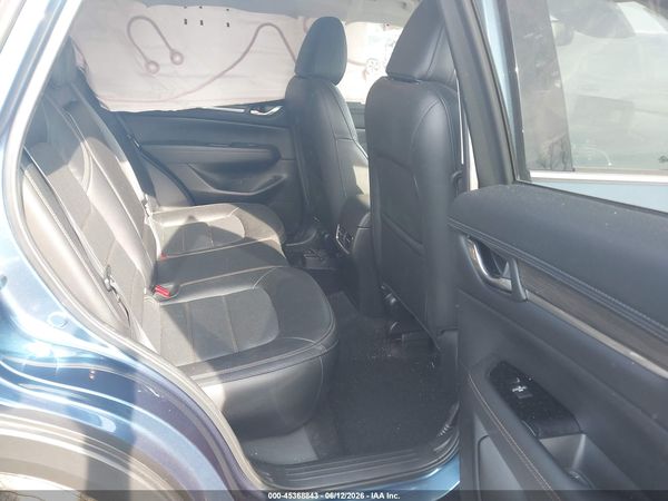 2022 MAZDA CX-5 Premium Package