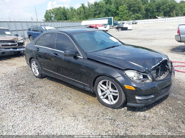2013 MERCEDES-BENZ C 300 SPORT 4MATIC